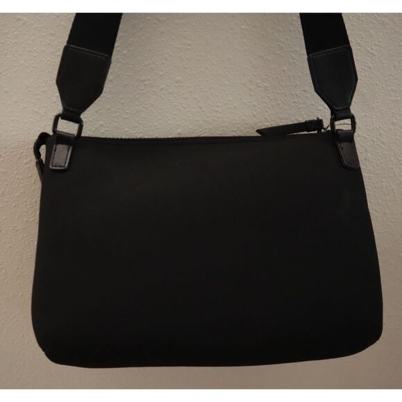 DKNY R41EDW14 Women's Black Tilly Medium Triple Compartment Crossbody Bag - Picture 4 of 16